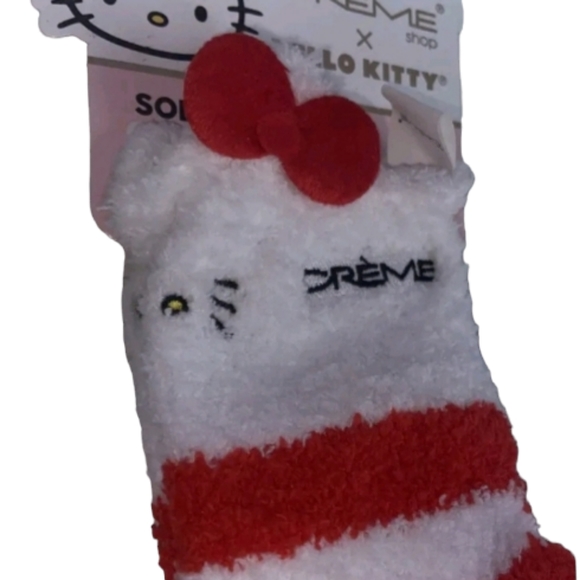 COPY - Hello Kitty Sole Soft Infused Cozy Socks Aloe & Bulgarian Rose New - Picture 4 of 7